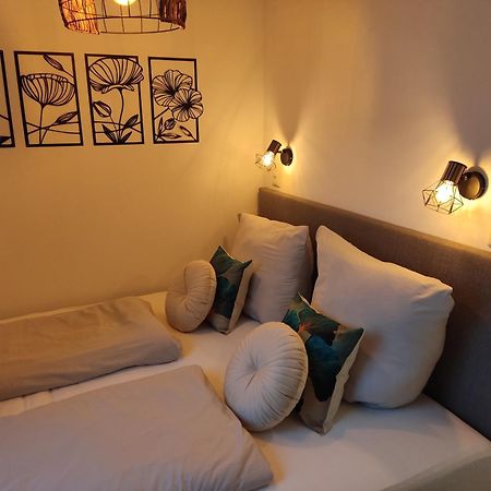 Ferienwohnung Enzian - Naehe Kapellplatz - Oeffentlicher Parkplatz - Aufzug Альтёттинг Экстерьер фото