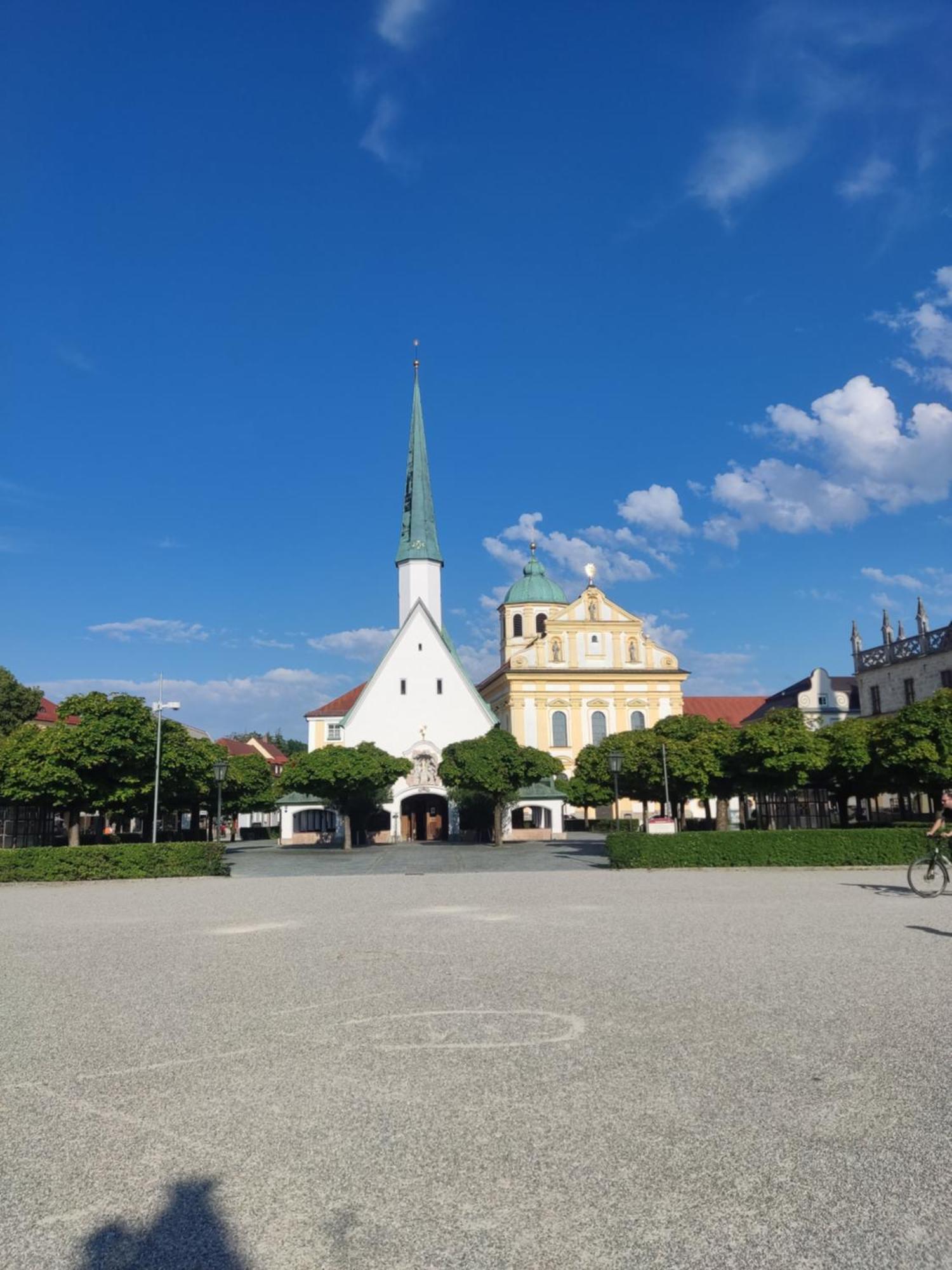 Ferienwohnung Enzian - Naehe Kapellplatz - Oeffentlicher Parkplatz - Aufzug Альтёттинг Экстерьер фото