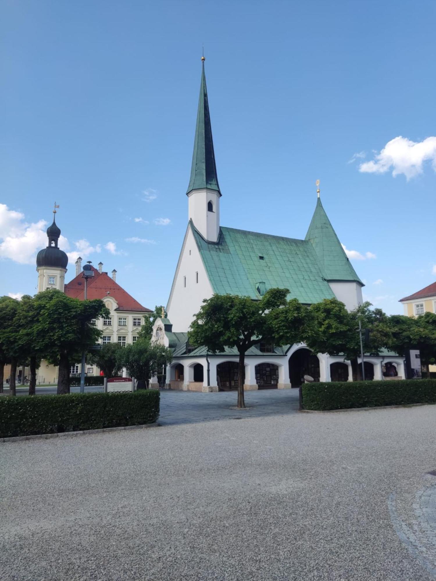 Ferienwohnung Enzian - Naehe Kapellplatz - Oeffentlicher Parkplatz - Aufzug Альтёттинг Экстерьер фото